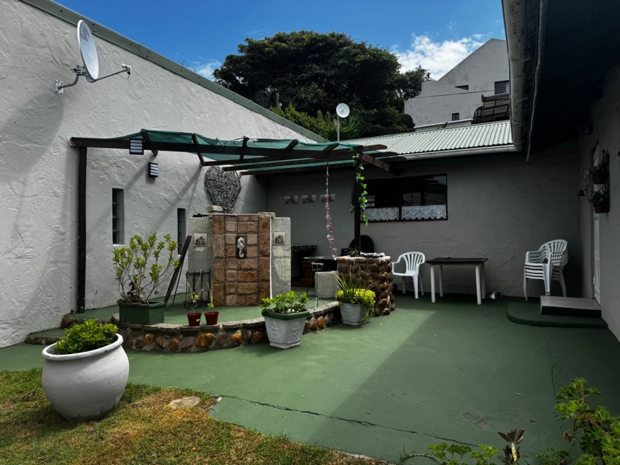 4 Bedroom Property for Sale in Aston Bay Eastern Cape